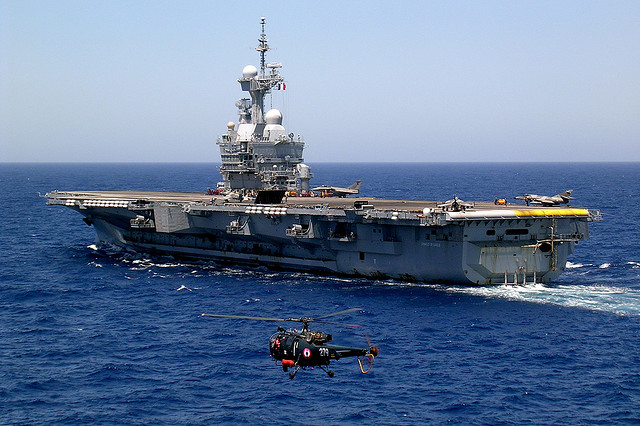 Bertrand Delanoe va visiter le Charles de Gaulle